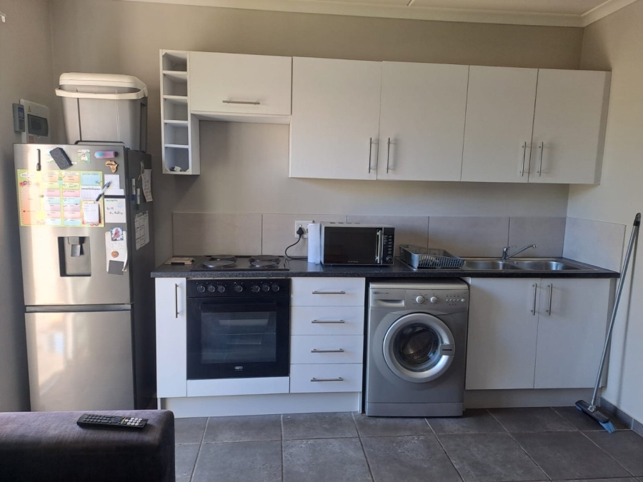 To Let 1 Bedroom Property for Rent in Mooiberge Western Cape